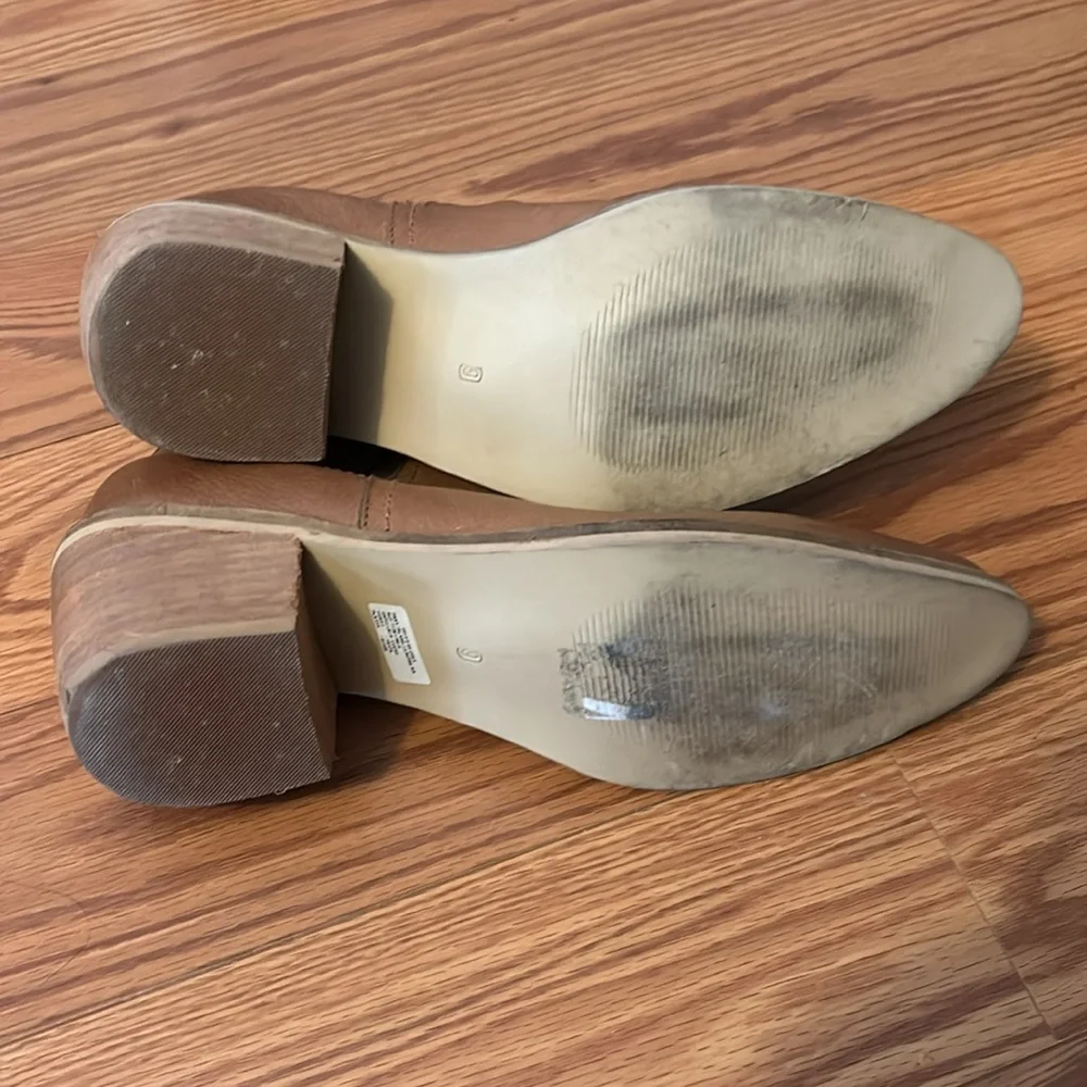 Boots - Picture 4 of 10